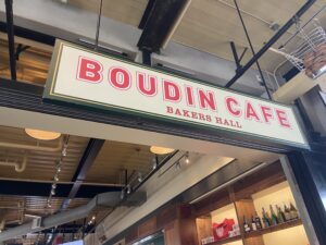 ボーディンカフェの入り口の写真です