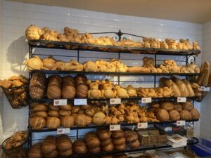 ピア39のBoudinの店内写真です